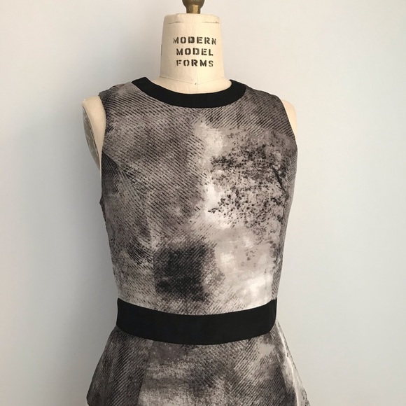 Dress - Picture 2 of 8